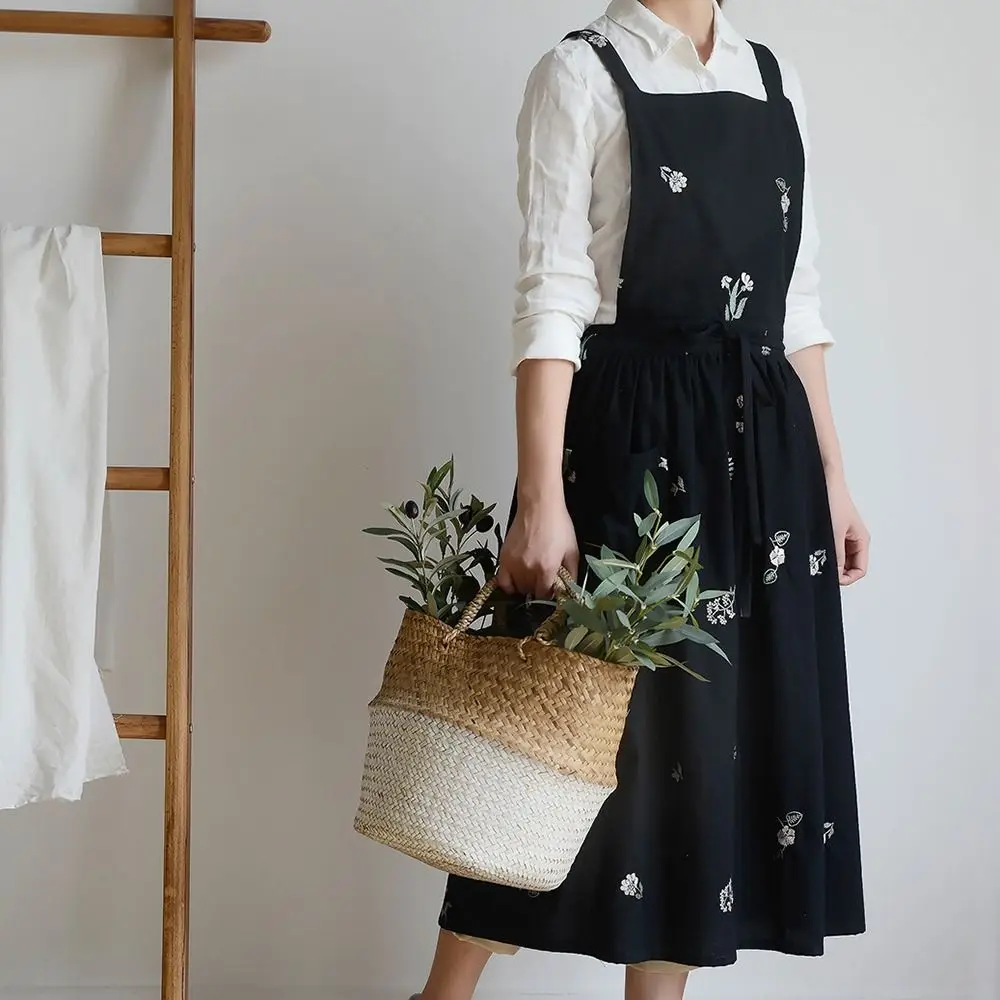 Cotton Kitchen Cooking Apron Embroidered Elegant Household Work Apron with Pockets Floral Printed Waiter Extended Aprons
Cotton Kitchen Cooking Apron Embroidered Elegant Household Work Apron with Pockets Floral Printed Waiter Extended Aprons