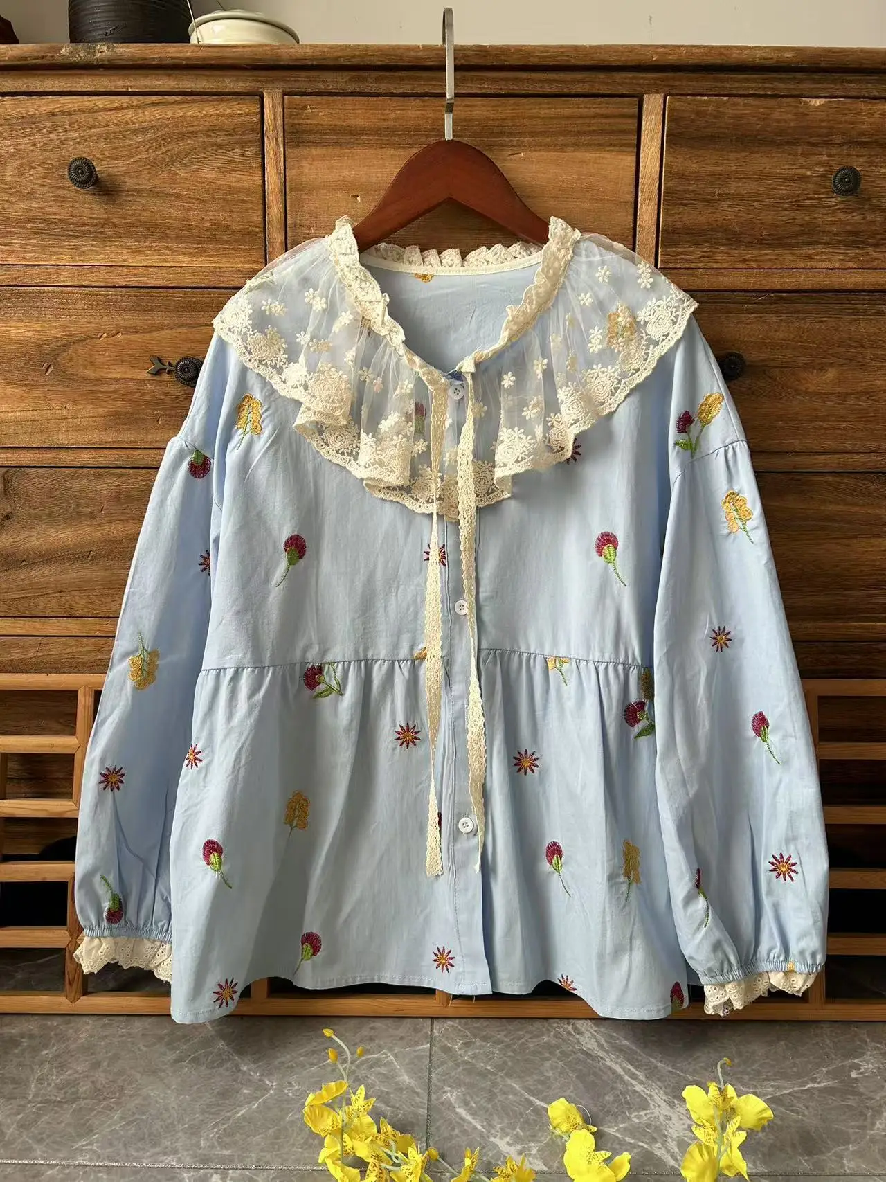 2025 Enianechu Lace Collar Flower Embroidery Shirts and Blouses Vintage Long Sleeve Shirt Mori Girl Cotton Sweet Blouse
2025 Enianechu Lace Collar Flower Embroidery Shirts and Blouses Vintage Long Sleeve Shirt Mori Girl Cotton Sweet Blouse