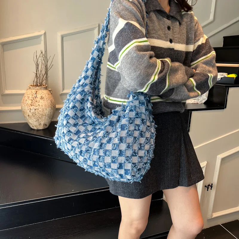 Сумка для колледжа большой вместимости 2025 г. — новая женская джинсовая клетчатая сумка, повседневная сумка на одно плечо/подмышках, сумка для студенческого класса
Сумка для колледжа большой вместимости 2025 г. — новая женская джинсовая клетчатая сумка, повседневная сумка на одно плечо/подмышках, сумка для студенческого класса