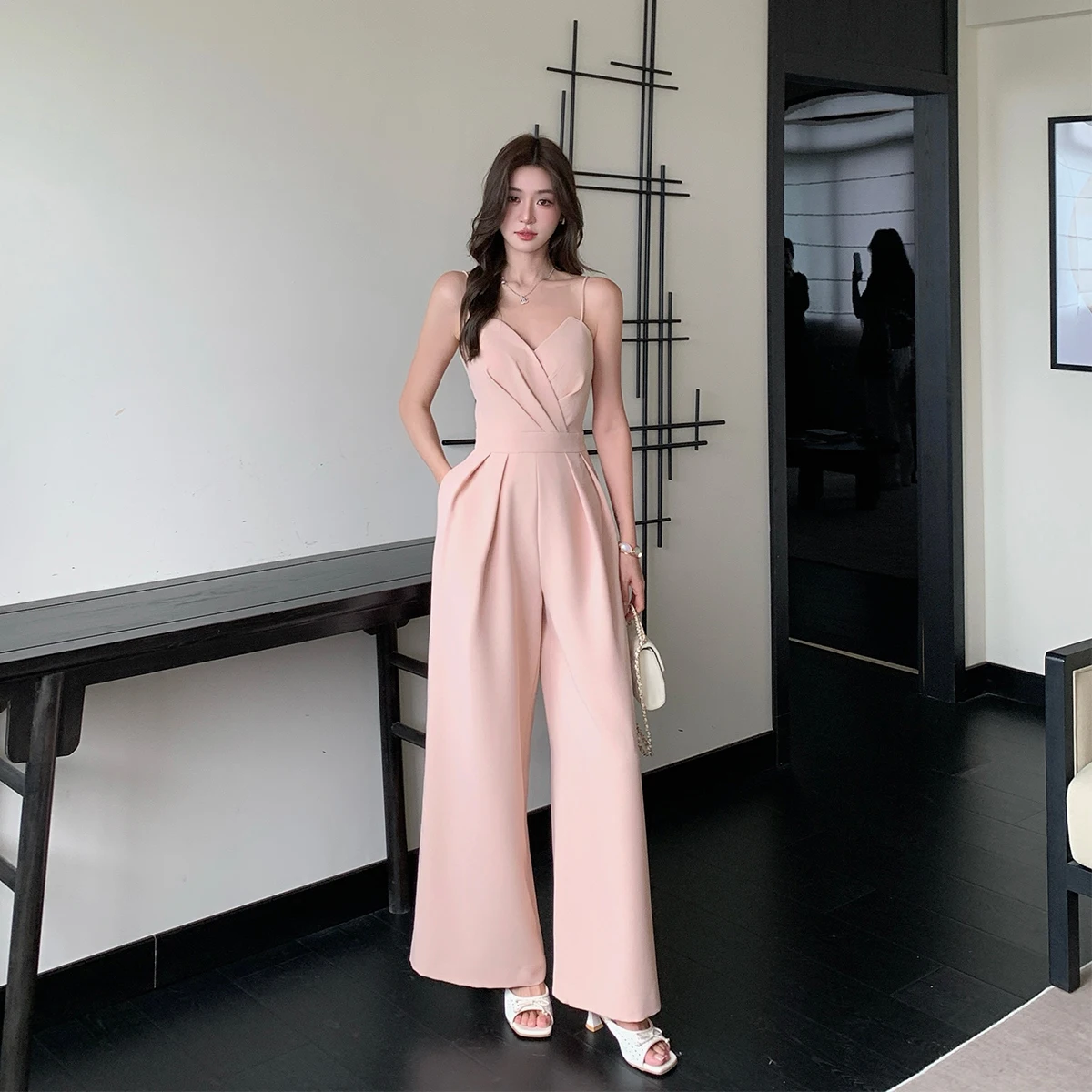Summer Women's One-Piece Suit Strapless Floor-Length Wide Leg Pants High Waist Straight Cut Sleeveless Short plus Size Dress
Summer Women's One-Piece Suit Strapless Floor-Length Wide Leg Pants High Waist Straight Cut Sleeveless Short plus Size Dress