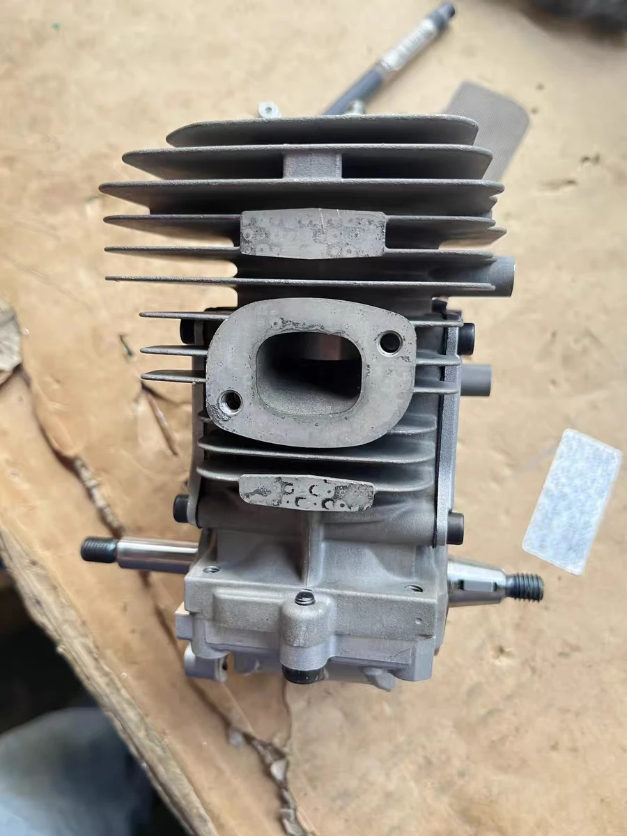 Suit ECHO 4510ES Chainsaw Cylinder Whole Set Engine
Suit ECHO 4510ES Chainsaw Cylinder Whole Set Engine