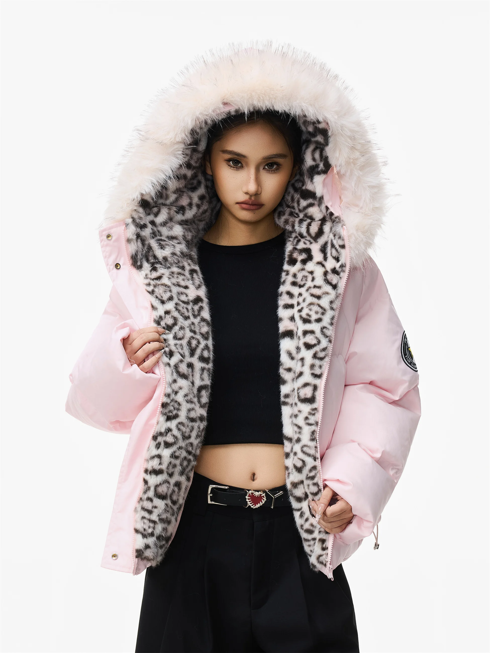 Зимняя куртка MTTEAT American Sle с капюшоном, съемным меховым воротником, леопардовым принтом, из хлопка, свободного кроя, универсальный дизайн, теплая верхняя одежда
Зимняя куртка MTTEAT American Sle с капюшоном, съемным меховым воротником, леопардовым принтом, из хлопка, свободного кроя, универсальный дизайн, теплая верхняя одежда