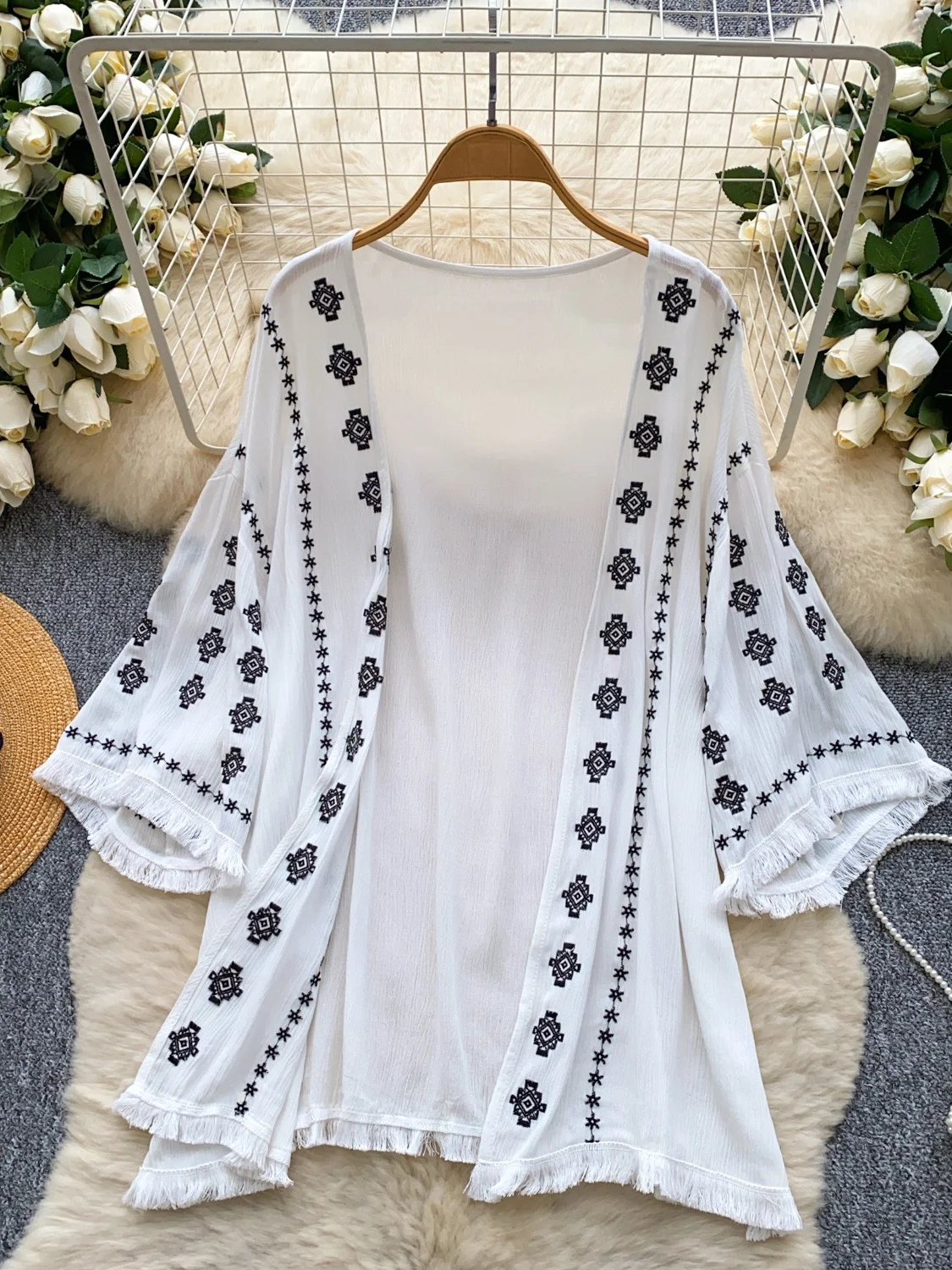 n Sle Women's Oversized Casual Embroidered Cardigan Summer Vaion Loose Tassel Top Heavy Embroidery Faion Outerwear
n Sle Women's Oversized Casual Embroidered Cardigan Summer Vaion Loose Tassel Top Heavy Embroidery Faion Outerwear