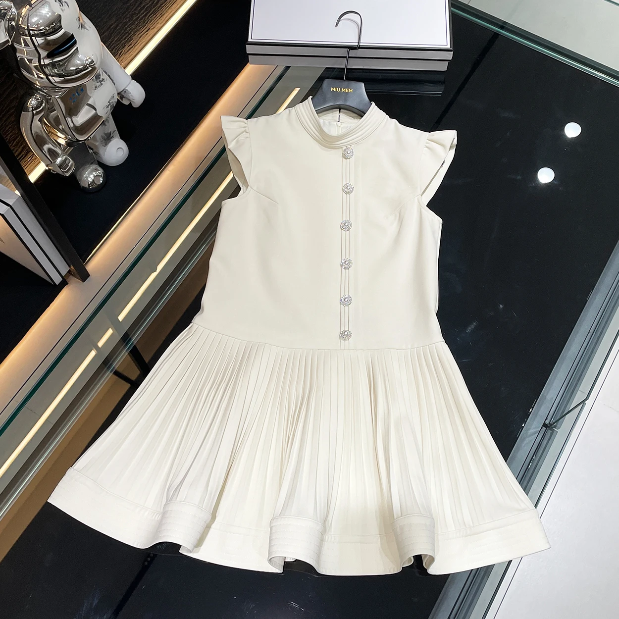Sweet A-Line Dr with Fairy Sve And High Waist Design French Sle Spring Faion for Young Women Casual Wear
Sweet A-Line Dr with Fairy Sve And High Waist Design French Sle Spring Faion for Young Women Casual Wear