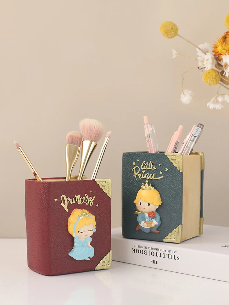 Prince & Princess Pen Holder Stationery Organizers Brush Pot Storage for School Office Supplies Brush Pot Office Tabletop Decor
Prince & Princess Pen Holder Stationery Organizers Brush Pot Storage for School Office Supplies Brush Pot Office Tabletop Decor
