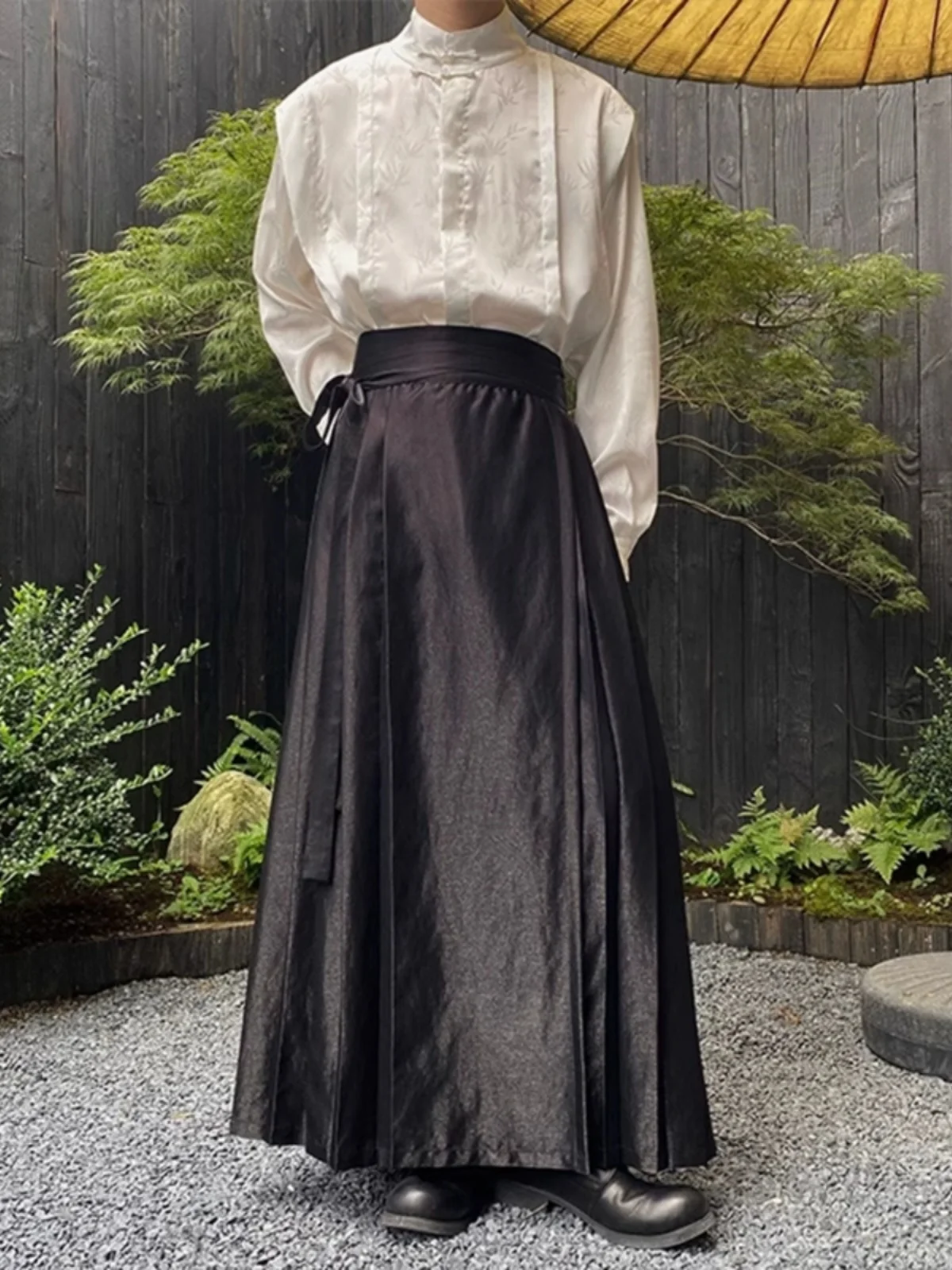 Новые мужские повседневные брюки в китайском стиле, весенне-осенние, с высокой талией, свободного кроя, немнущиеся, широкие прямые штаны-трубы
Новые мужские повседневные брюки в китайском стиле, весенне-осенние, с высокой талией, свободного кроя, немнущиеся, широкие прямые штаны-трубы