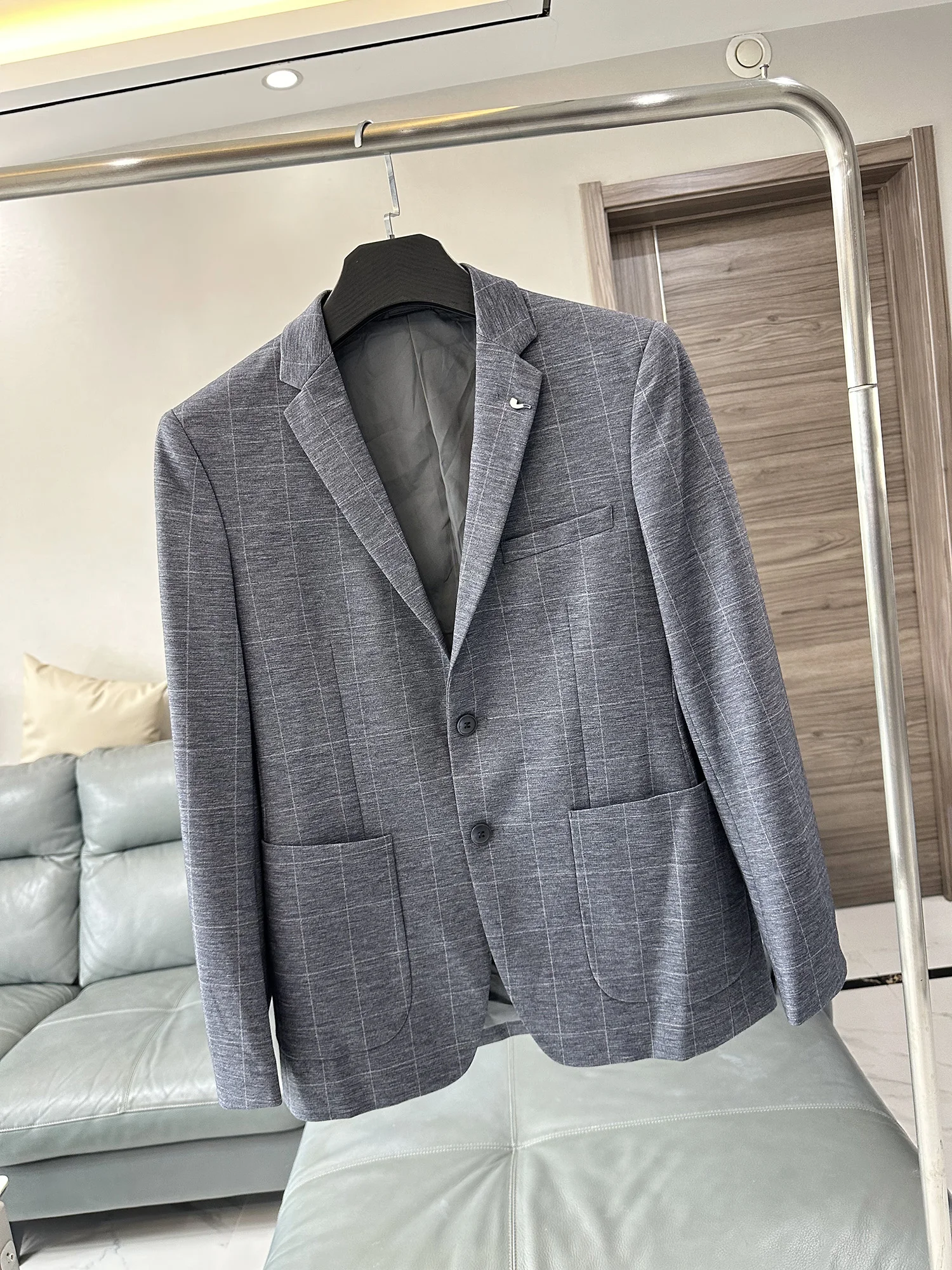 Men's Business Style Plaid Versatile Spring Autumn Commute Casual Suit Jacket Soft Standard Fit Long Sleeve Button Decor
Men's Business Style Plaid Versatile Spring Autumn Commute Casual Suit Jacket Soft Standard Fit Long Sleeve Button Decor