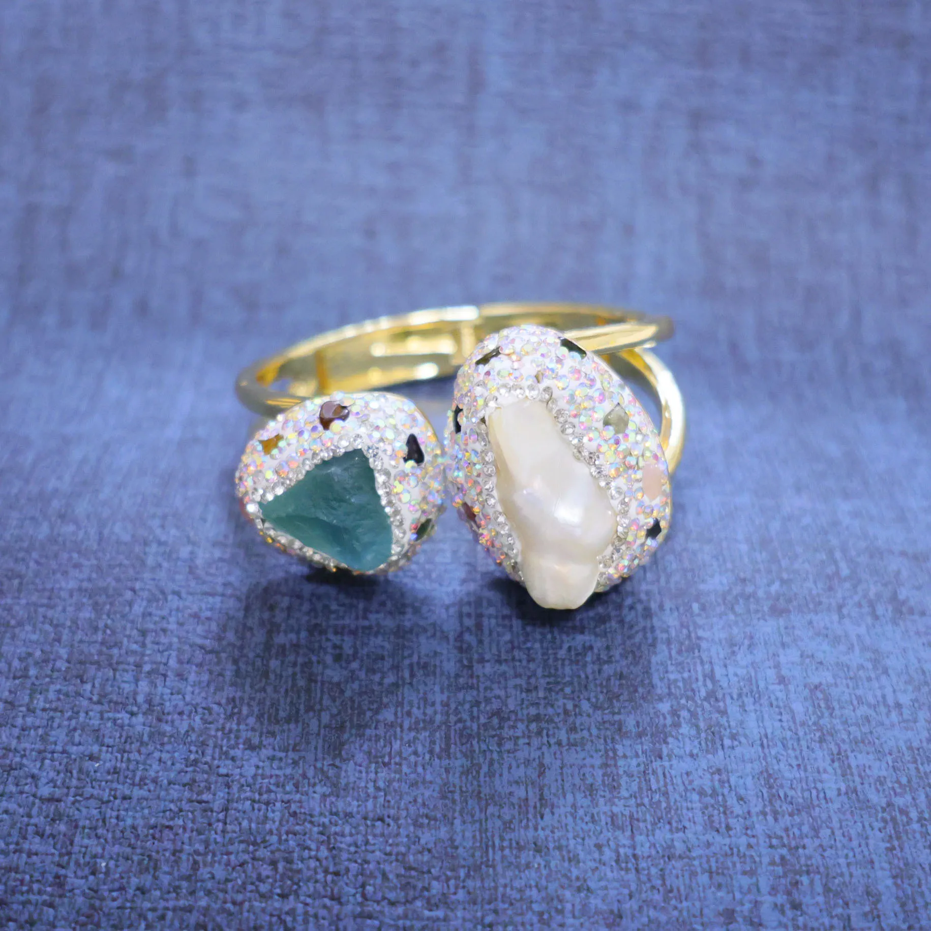 New natural Baroque pearl bracelet Cross-border e-commerce natural stone popular jewelry wholesale
New natural Baroque pearl bracelet Cross-border e-commerce natural stone popular jewelry wholesale