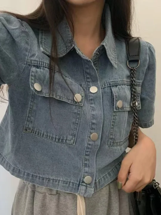 Retro Washed Loose Short Bubble Sleeve Denim Jacket Women's Fashion High Waist Type Cotton Collar Jacket Bubble Sleeve
Retro Washed Loose Short Bubble Sleeve Denim Jacket Women's Fashion High Waist Type Cotton Collar Jacket Bubble Sleeve