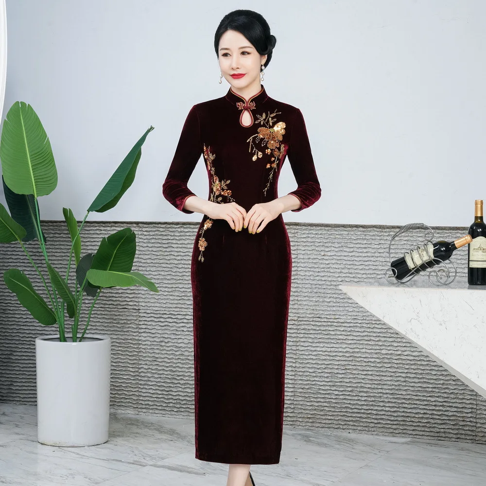Large Size 6XL Chinese Qipao Autumn Winter Women Velvet Cheongsam Sexy Slim Mandarin Collar Dress Sequins Beads Flowers Vestidos
Large Size 6XL Chinese Qipao Autumn Winter Women Velvet Cheongsam Sexy Slim Mandarin Collar Dress Sequins Beads Flowers Vestidos