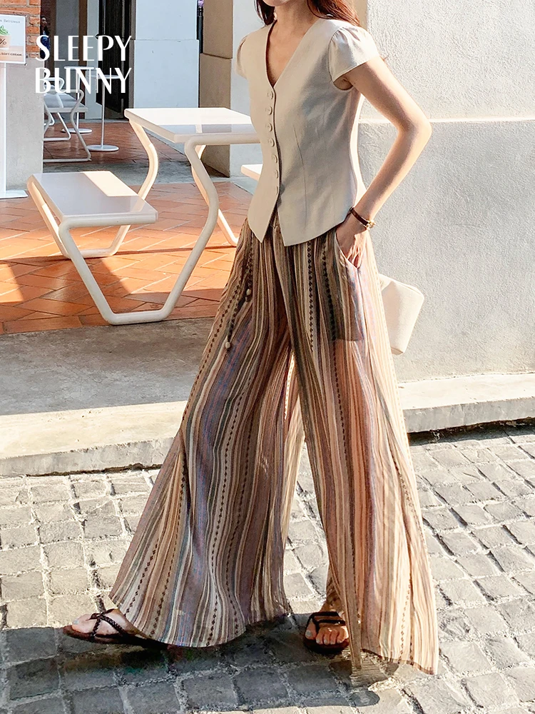 Bohemian Style Printed Chiffon Wide Leg Pants Women Summer High Waist Flowing Long Trousers Retro Casual Loose Holiday Outfit
Bohemian Style Printed Chiffon Wide Leg Pants Women Summer High Waist Flowing Long Trousers Retro Casual Loose Holiday Outfit
