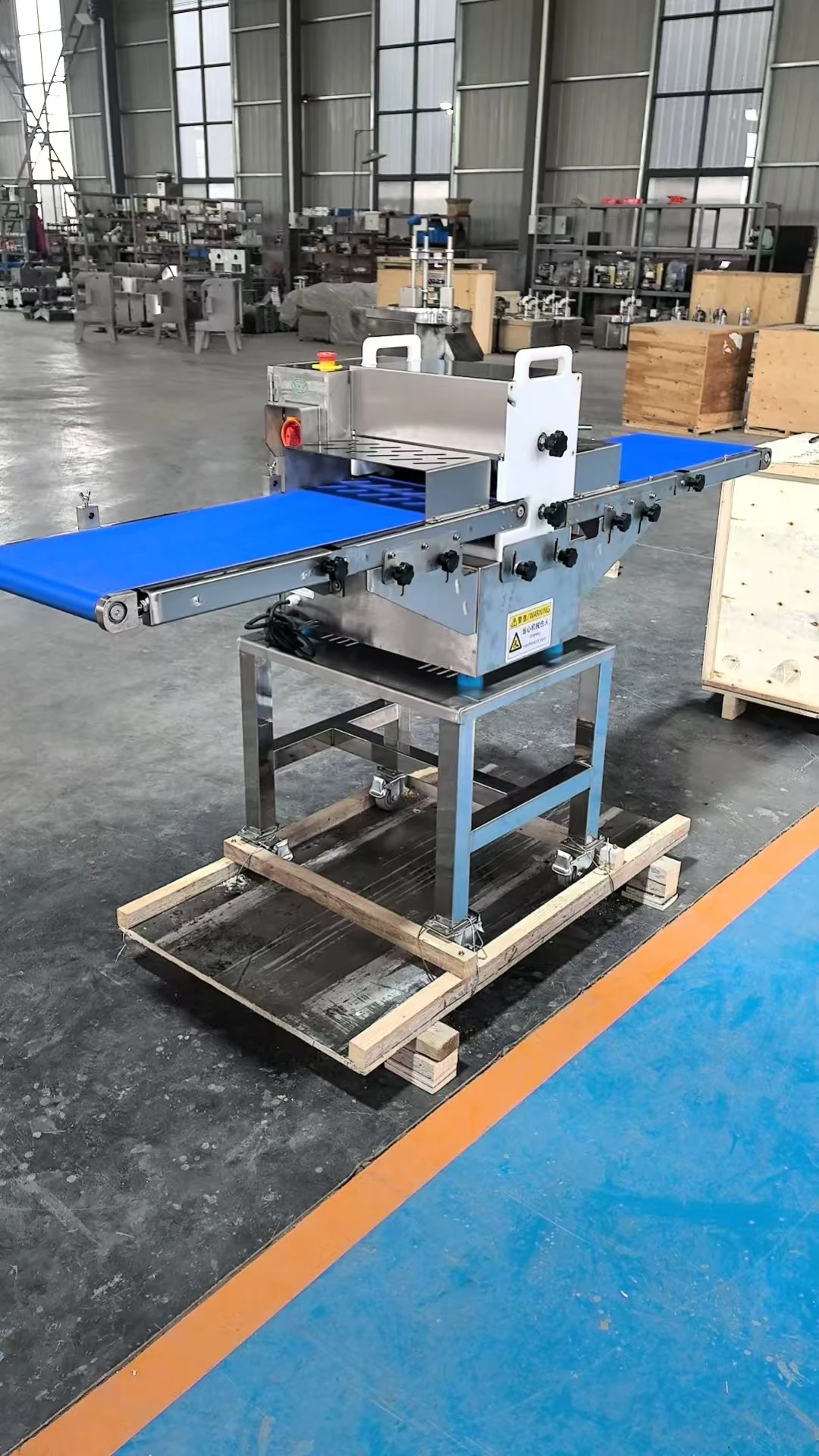 High-efficiency automatic meat peeling machine 600KG/H chicken breast cutting equipment, industrial food processing machine
High-efficiency automatic meat peeling machine 600KG/H chicken breast cutting equipment, industrial food processing machine