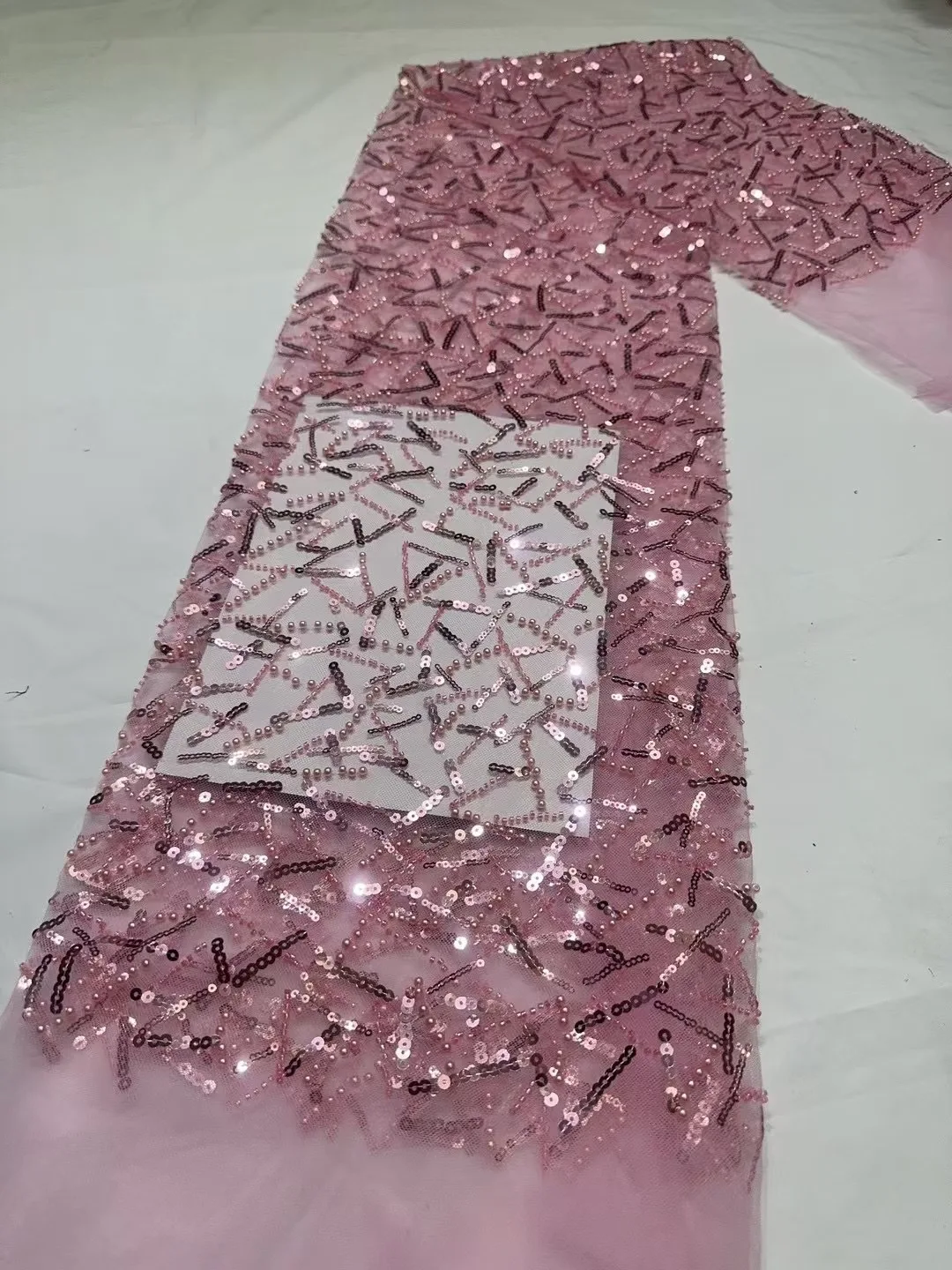 Luxury Evening Dresses 2025 High Quality Embroidery French Lace Fabric African Heavy Beaded Sequins Tulle Lace Fabric For Sewing
Luxury Evening Dresses 2025 High Quality Embroidery French Lace Fabric African Heavy Beaded Sequins Tulle Lace Fabric For Sewing