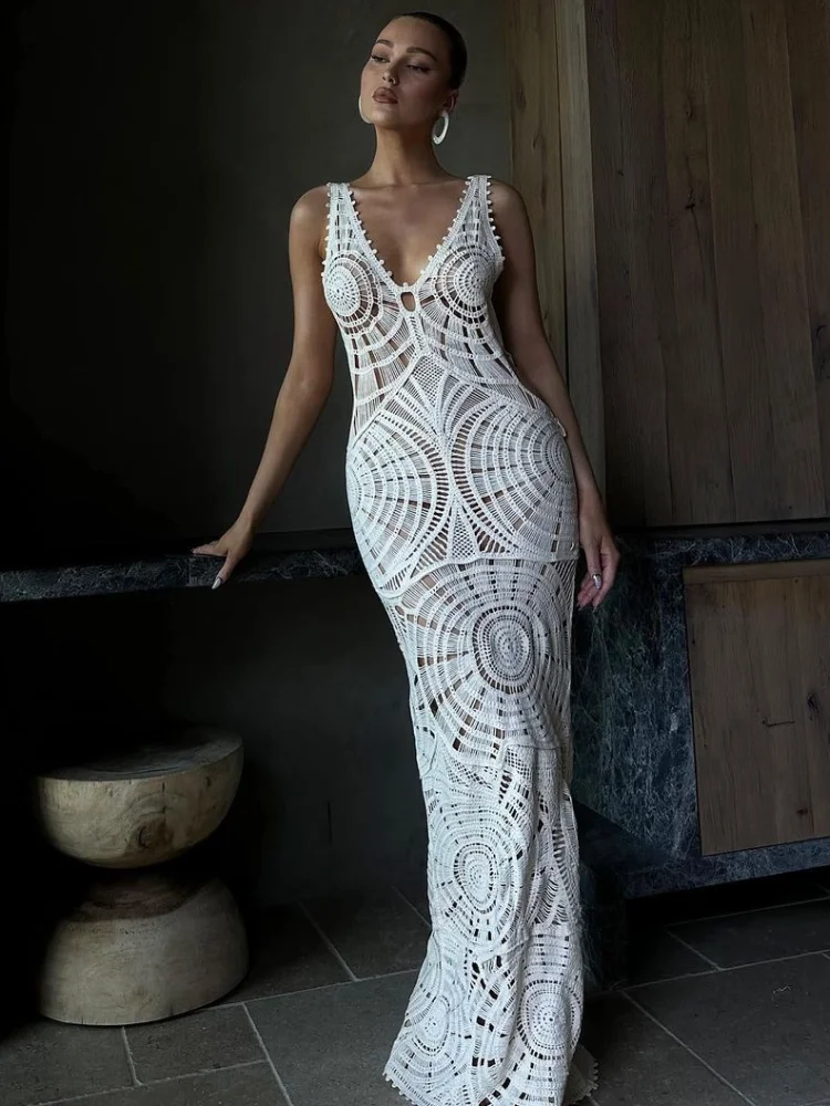 Summer Sexy V-neck Hollow Out Knit Strap Dress Women Elegant Slim Sleeveless Maxi Dresses Fashion Solid Female Beach Party Robes
Summer Sexy V-neck Hollow Out Knit Strap Dress Women Elegant Slim Sleeveless Maxi Dresses Fashion Solid Female Beach Party Robes