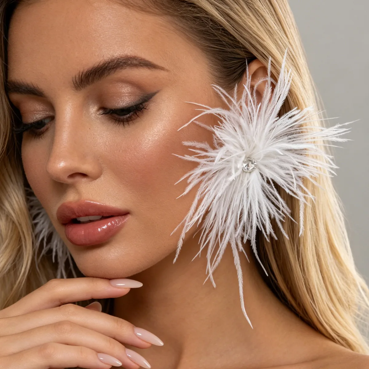 Ingemark 6 Colors Elegant Multicolor Feather Stud Earrings for Women Vintage Piercing Large Earrings Banquet Wedding Ear Jewelry
Ingemark 6 Colors Elegant Multicolor Feather Stud Earrings for Women Vintage Piercing Large Earrings Banquet Wedding Ear Jewelry