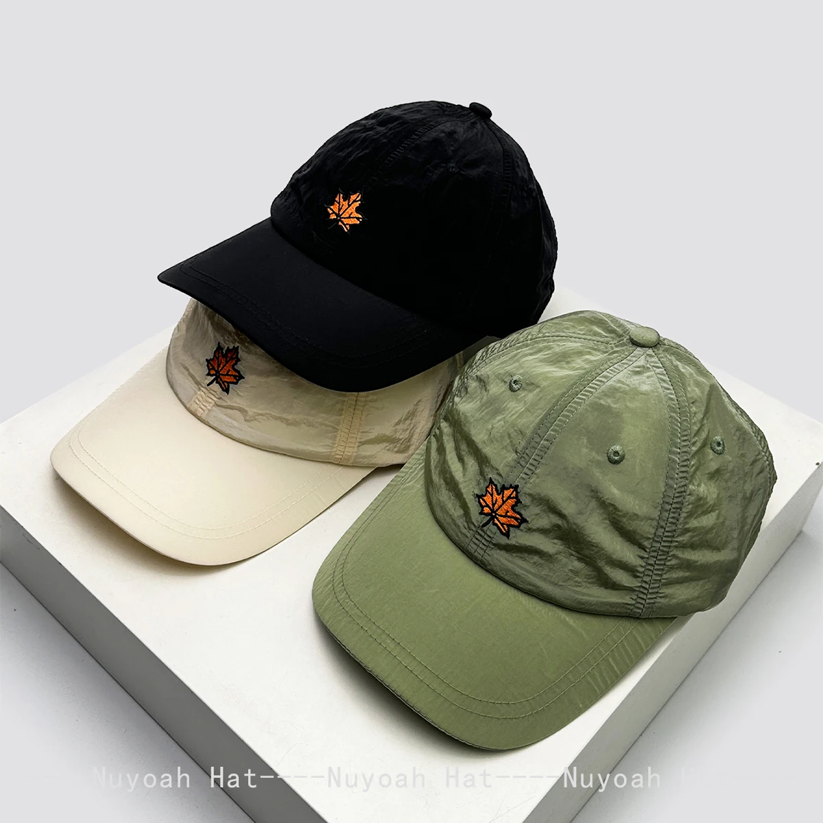 New Unisex Quick Drying Korean Embroidered Maple Leaf Baseball Hats Sunshade Simple Breathable Peaked Caps Versatile Fashion ins
New Unisex Quick Drying Korean Embroidered Maple Leaf Baseball Hats Sunshade Simple Breathable Peaked Caps Versatile Fashion ins