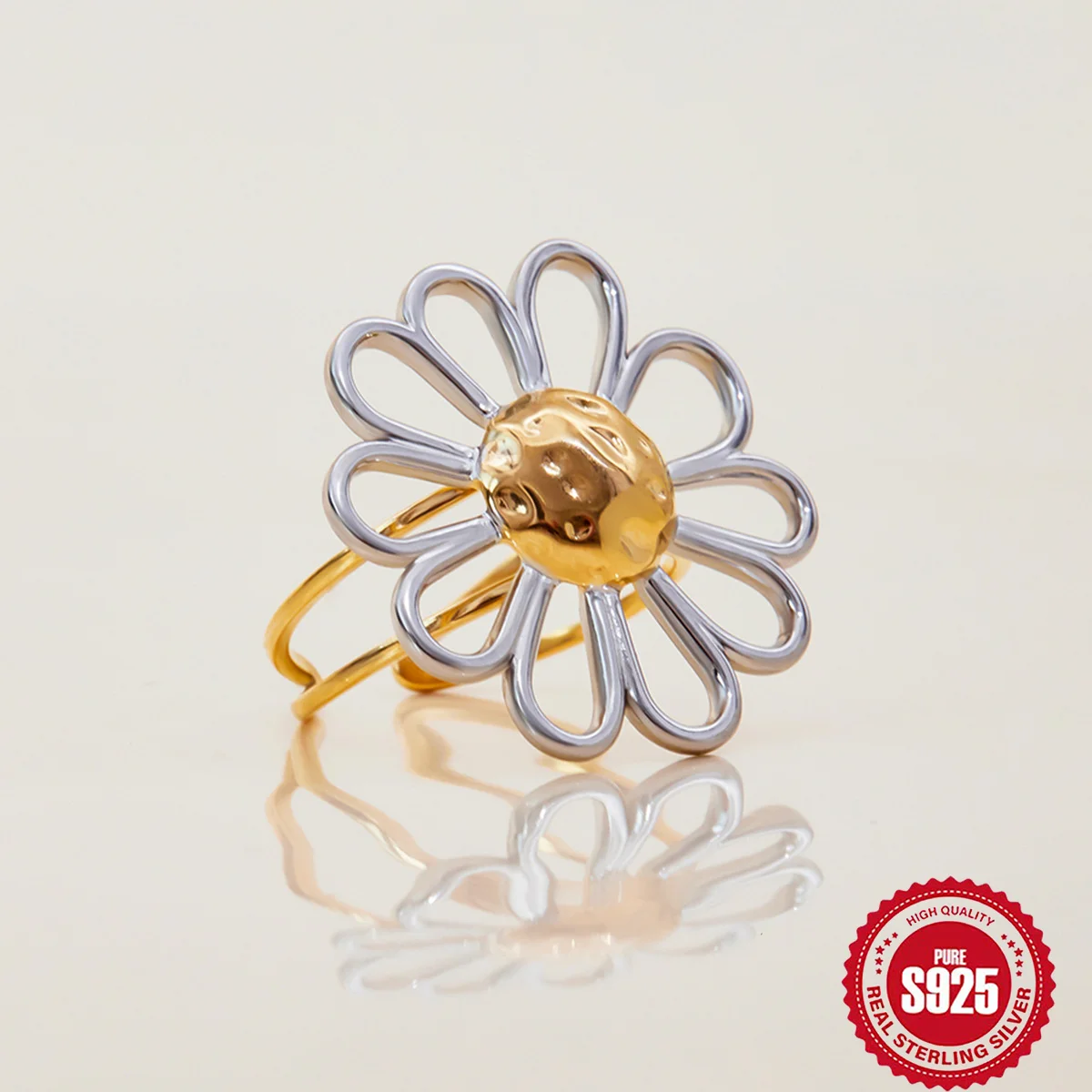 The sterling silver flower ring has an adjustable opening and is suitable for party wear and a gift for your girlfriend
The sterling silver flower ring has an adjustable opening and is suitable for party wear and a gift for your girlfriend