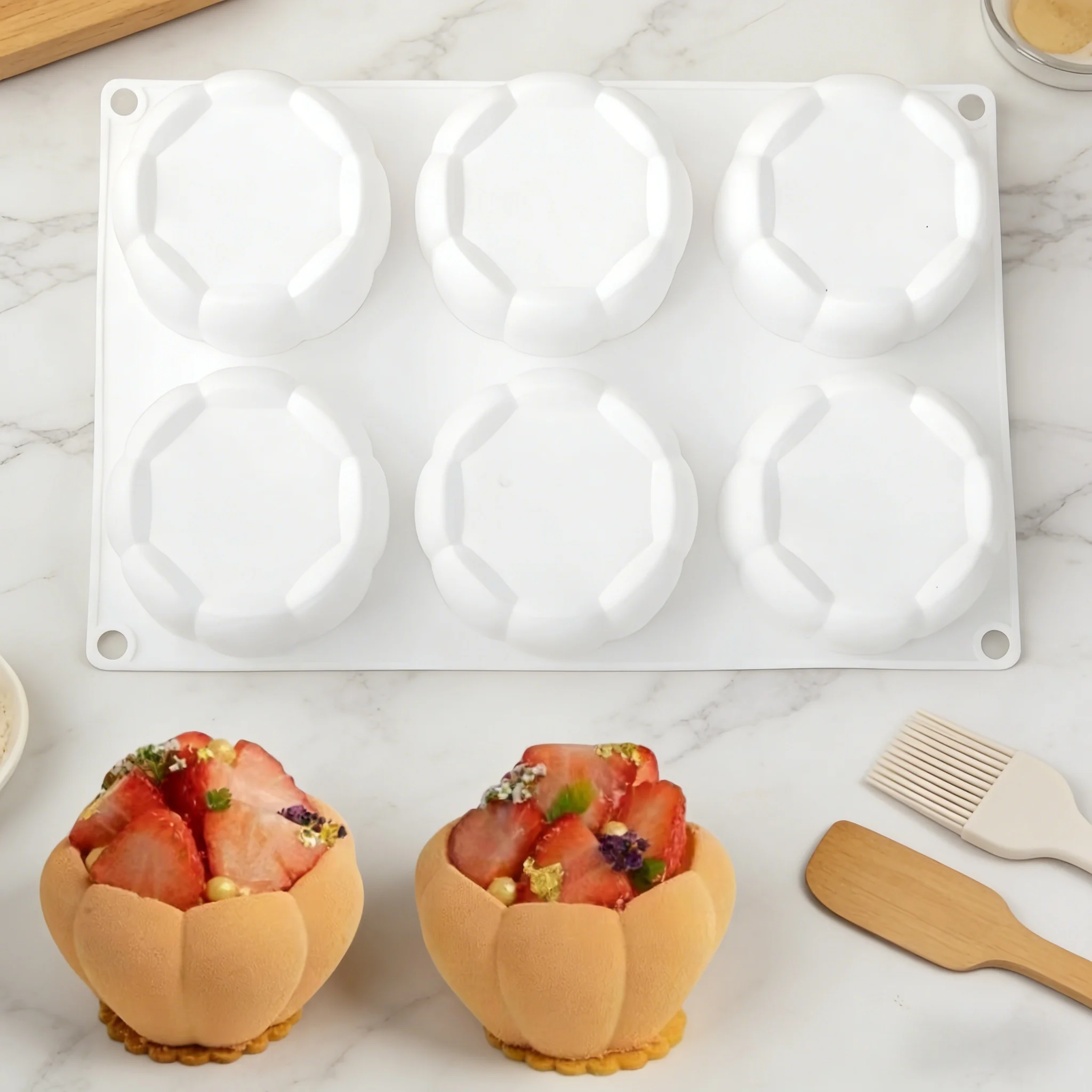6 Cavity Inverted Flower Mousse Cake Mold Chocolate Dessert Pudding Mold Round Flower Dessert Mold DIY Aromatherapy Candle Mold
6 Cavity Inverted Flower Mousse Cake Mold Chocolate Dessert Pudding Mold Round Flower Dessert Mold DIY Aromatherapy Candle Mold