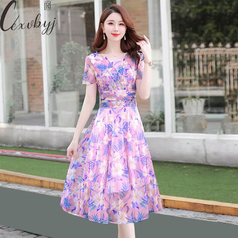 2023 Chiffon Print Floral A-Line Dress Women Korean Fashion V-Neck Summer Midi Dress Oversized Slim Ladies Short Sleeve Vestidos
2023 Chiffon Print Floral A-Line Dress Women Korean Fashion V-Neck Summer Midi Dress Oversized Slim Ladies Short Sleeve Vestidos