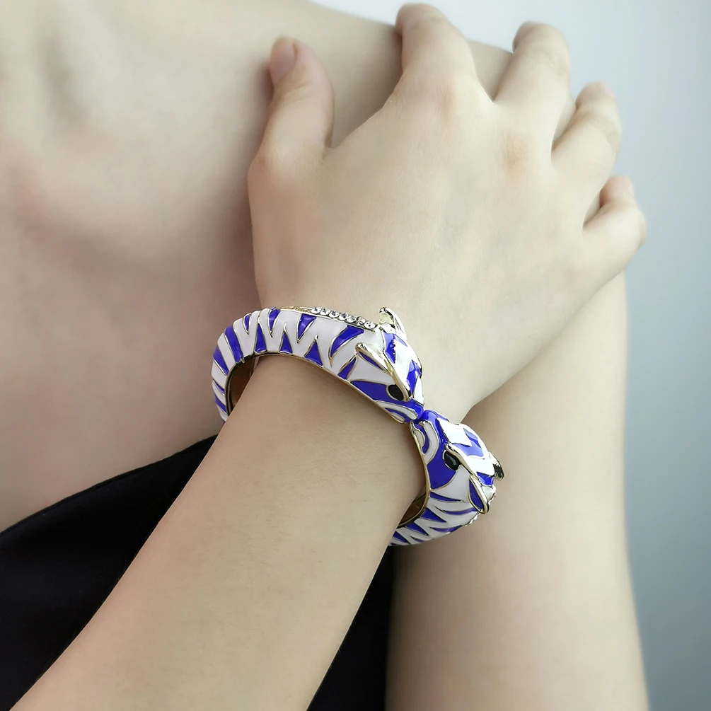 Animal Alloy Cuff Bracelets & Bangles For Women Fashion Oil-drop Glaze African Hyena Big Bracelet Statement Jewelry Accessories
Animal Alloy Cuff Bracelets & Bangles For Women Fashion Oil-drop Glaze African Hyena Big Bracelet Statement Jewelry Accessories