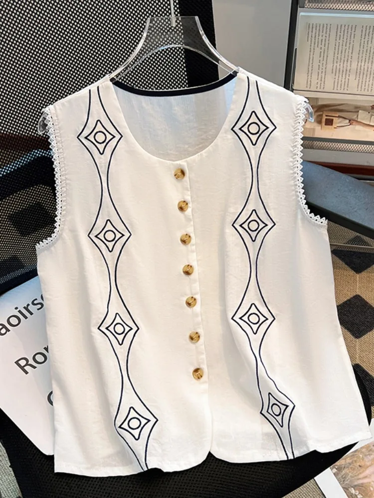 Ele Embroidered Lace Trim Svel Vest Women's Summer Loose irt Small Top Commute Sle Korean Version Button Design
Ele Embroidered Lace Trim Svel Vest Women's Summer Loose irt Small Top Commute Sle Korean Version Button Design