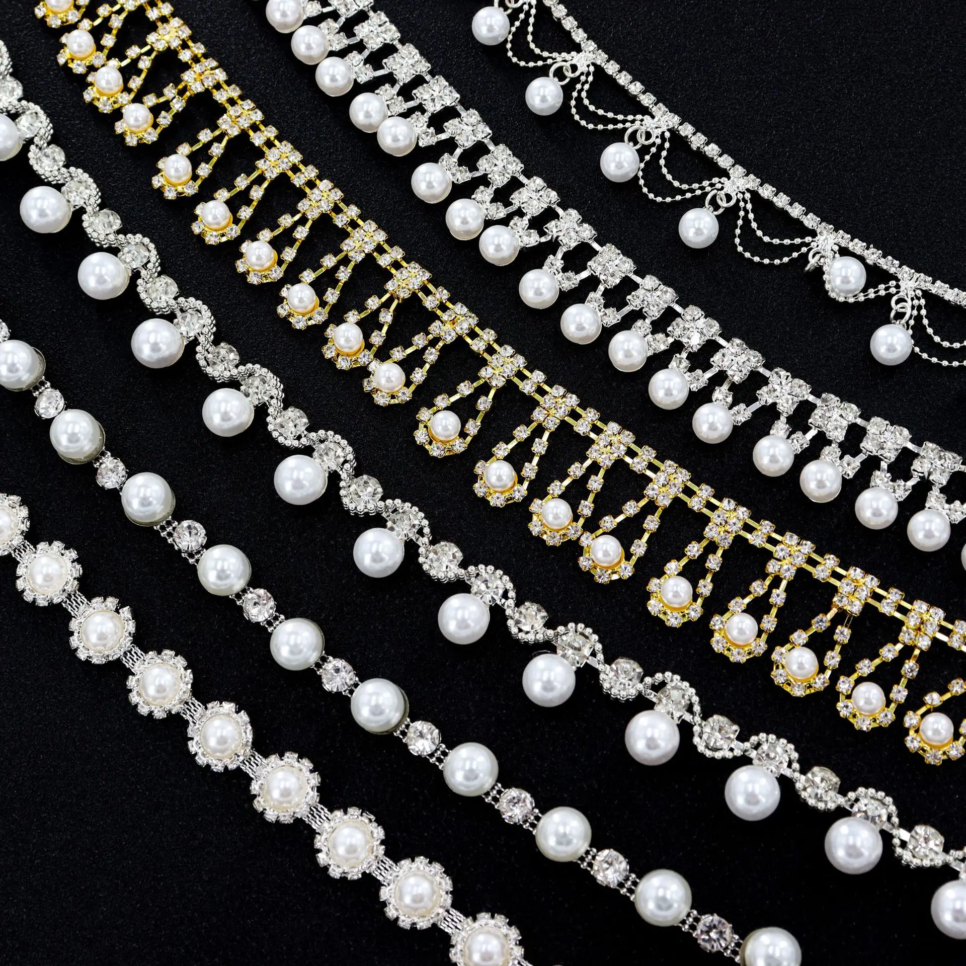 10Yards Rhinestone Sparkle Crystal Diamond Chain Inlaid Pearls Trim DIY Arts Crafts Gift Decoration Bag Hat Clothing Accessories
10Yards Rhinestone Sparkle Crystal Diamond Chain Inlaid Pearls Trim DIY Arts Crafts Gift Decoration Bag Hat Clothing Accessories