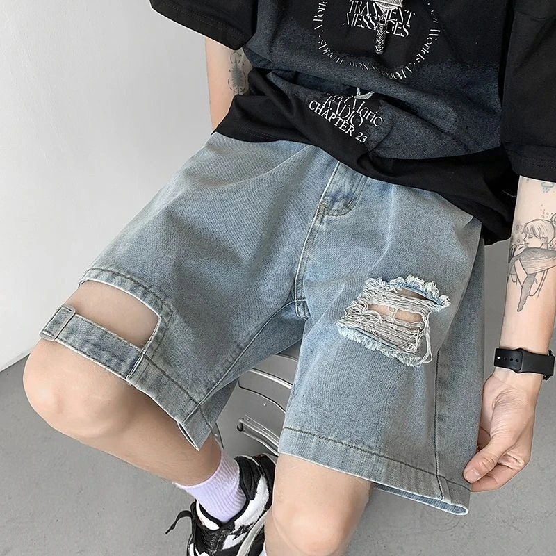 Trendy Lightweight Distressed Knee Length Jeans Shorts for Men Relaxed Fit Streetwear Fashion Exterior Wear
Trendy Lightweight Distressed Knee Length Jeans Shorts for Men Relaxed Fit Streetwear Fashion Exterior Wear