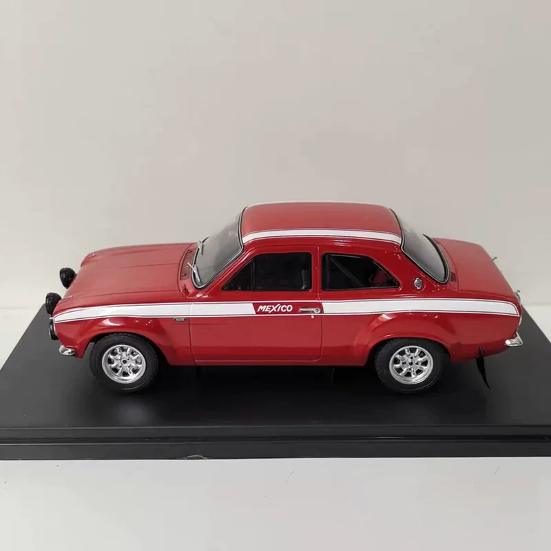 WHITEBOX 1/24 Scale ESCORT MK I RS 1600 Alloy Simulation Car Model Static Collection Decorated Holiday Gifts Toys Souvenir Gift
WHITEBOX 1/24 Scale ESCORT MK I RS 1600 Alloy Simulation Car Model Static Collection Decorated Holiday Gifts Toys Souvenir Gift