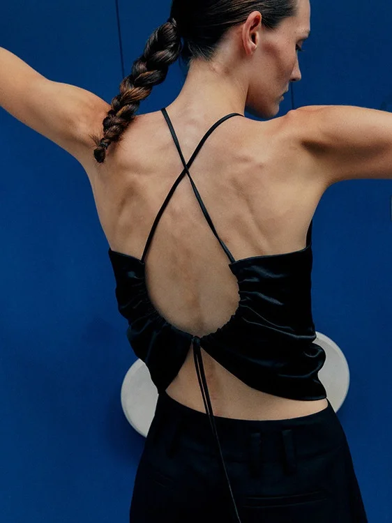 Шелковистый атласный топ-бюстье с V-образным вырезом и перекрестными бретелями, женский, из полиэстера...
Шелковистый атласный топ-бюстье с V-образным вырезом и перекрестными бретелями, женский, из полиэстера...