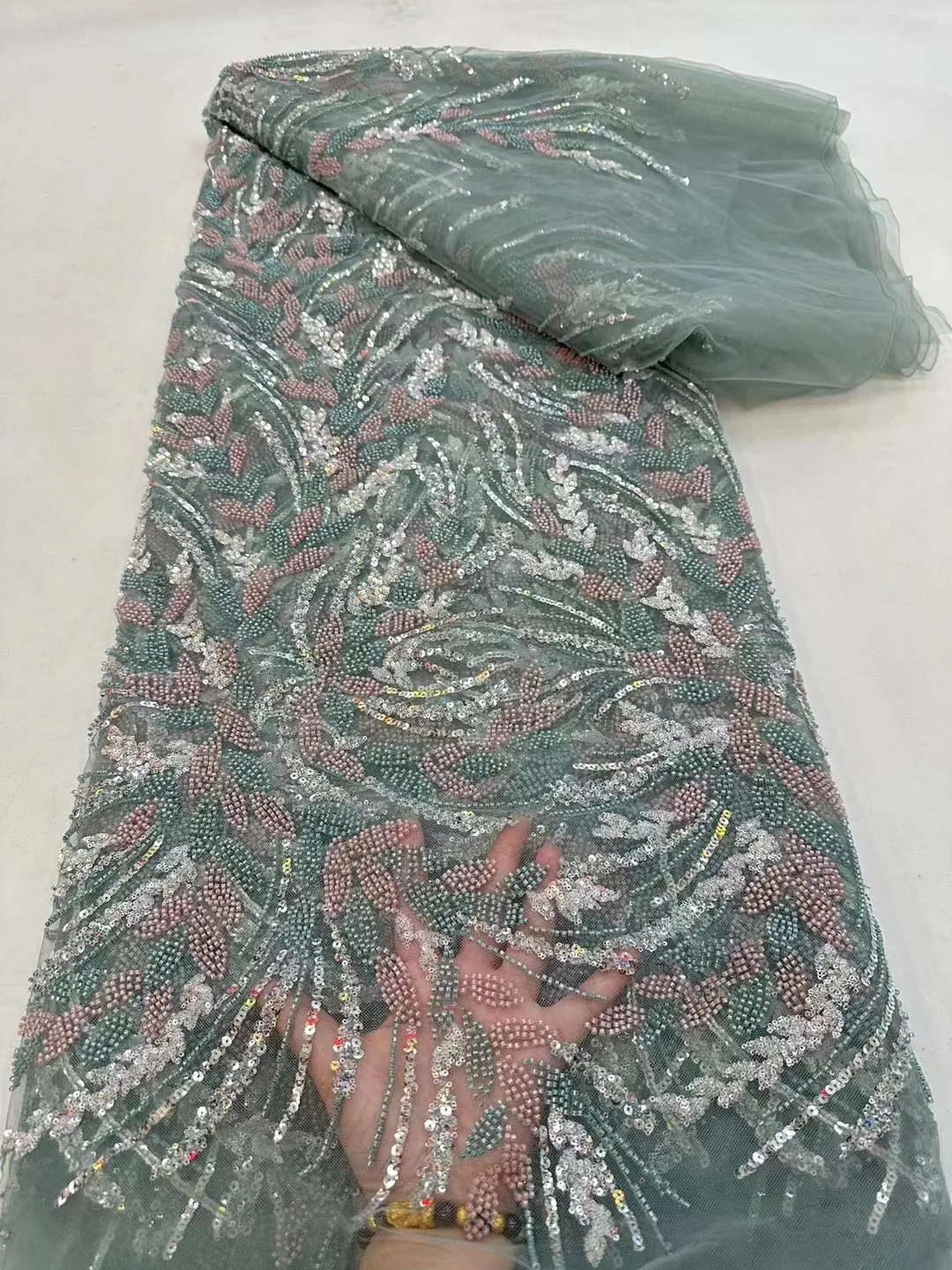 Luxurious Nigerian African Beaded Lace Fabric 2024 High Quality Sequins Embroidery African French Lace Fabric For Sewing Dress
Luxurious Nigerian African Beaded Lace Fabric 2024 High Quality Sequins Embroidery African French Lace Fabric For Sewing Dress
