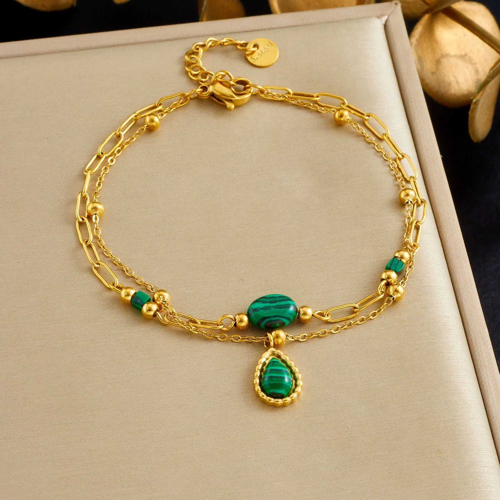 18K Gold Malachite Teardrop Pendant Bracelet 316L Stainless Steel Double Layer Paperclip Chain Women Bohemian Stack Jewelry
18K Gold Malachite Teardrop Pendant Bracelet 316L Stainless Steel Double Layer Paperclip Chain Women Bohemian Stack Jewelry