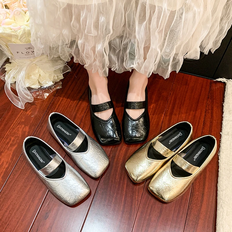 2025 New Summer Flats Women Loafers Shoes Fashion Casual Woman Shallow Sandals Designer Brand Trend Flower Female
2025 New Summer Flats Women Loafers Shoes Fashion Casual Woman Shallow Sandals Designer Brand Trend Flower Female
