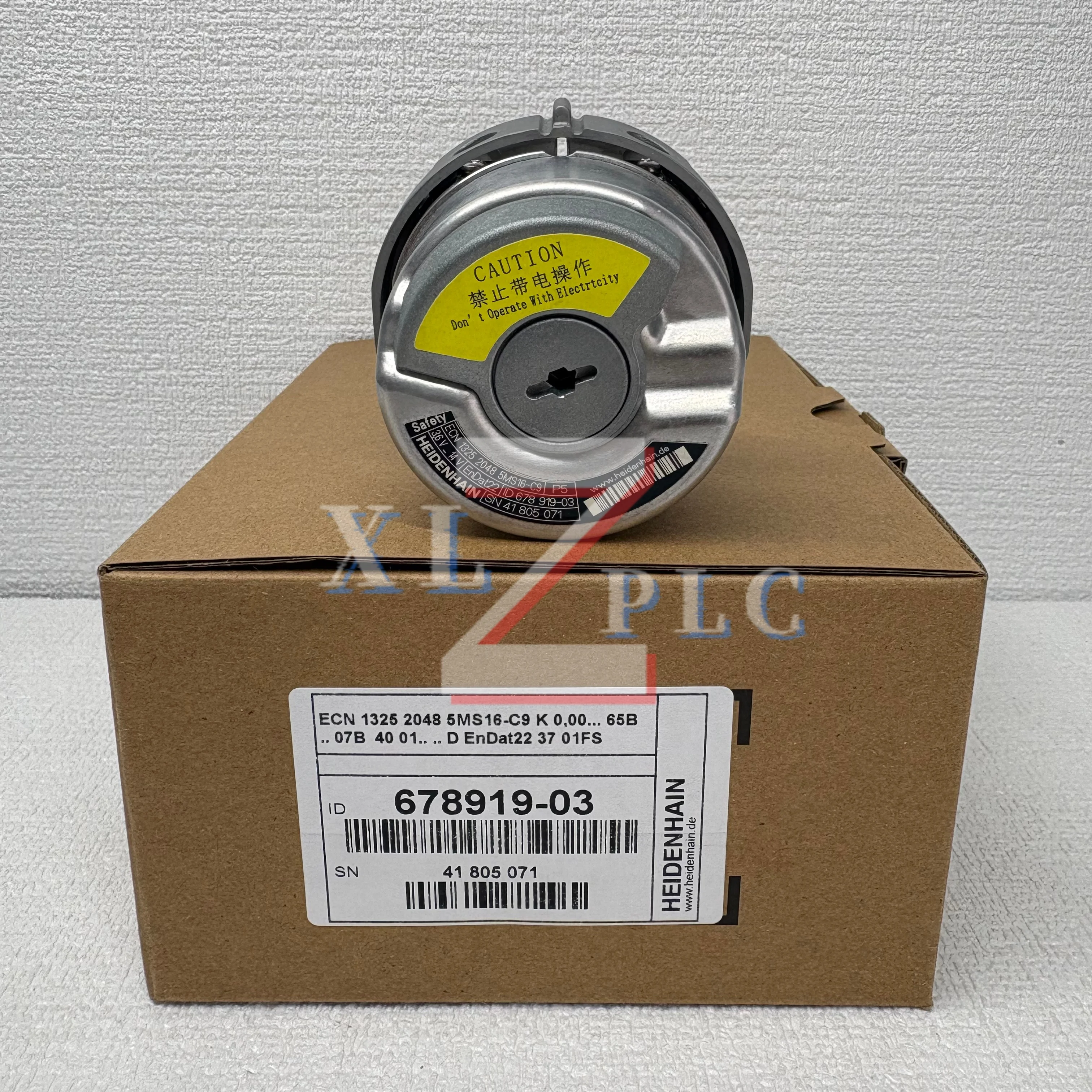 ECN 1325 2048 5MS16-C9 678919-03 новый в упаковке энкодер
ECN 1325 2048 5MS16-C9 678919-03 новый в упаковке энкодер