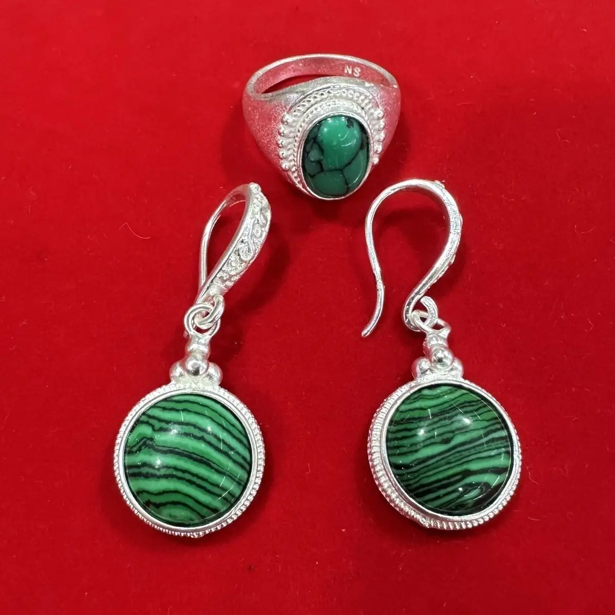 Xizang модная одежда для народных танцев, тибетские аксессуары, новый костюм
Xizang модная одежда для народных танцев, тибетские аксессуары, новый костюм