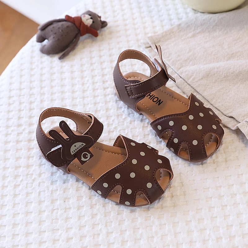 Girls' Polka Dot Sandals 2026 Summer Hot-selling Children's Flat Sandals Fashionable Sweet Soft Non-slip with Cute Rabbit Ears
Girls' Polka Dot Sandals 2026 Summer Hot-selling Children's Flat Sandals Fashionable Sweet Soft Non-slip with Cute Rabbit Ears