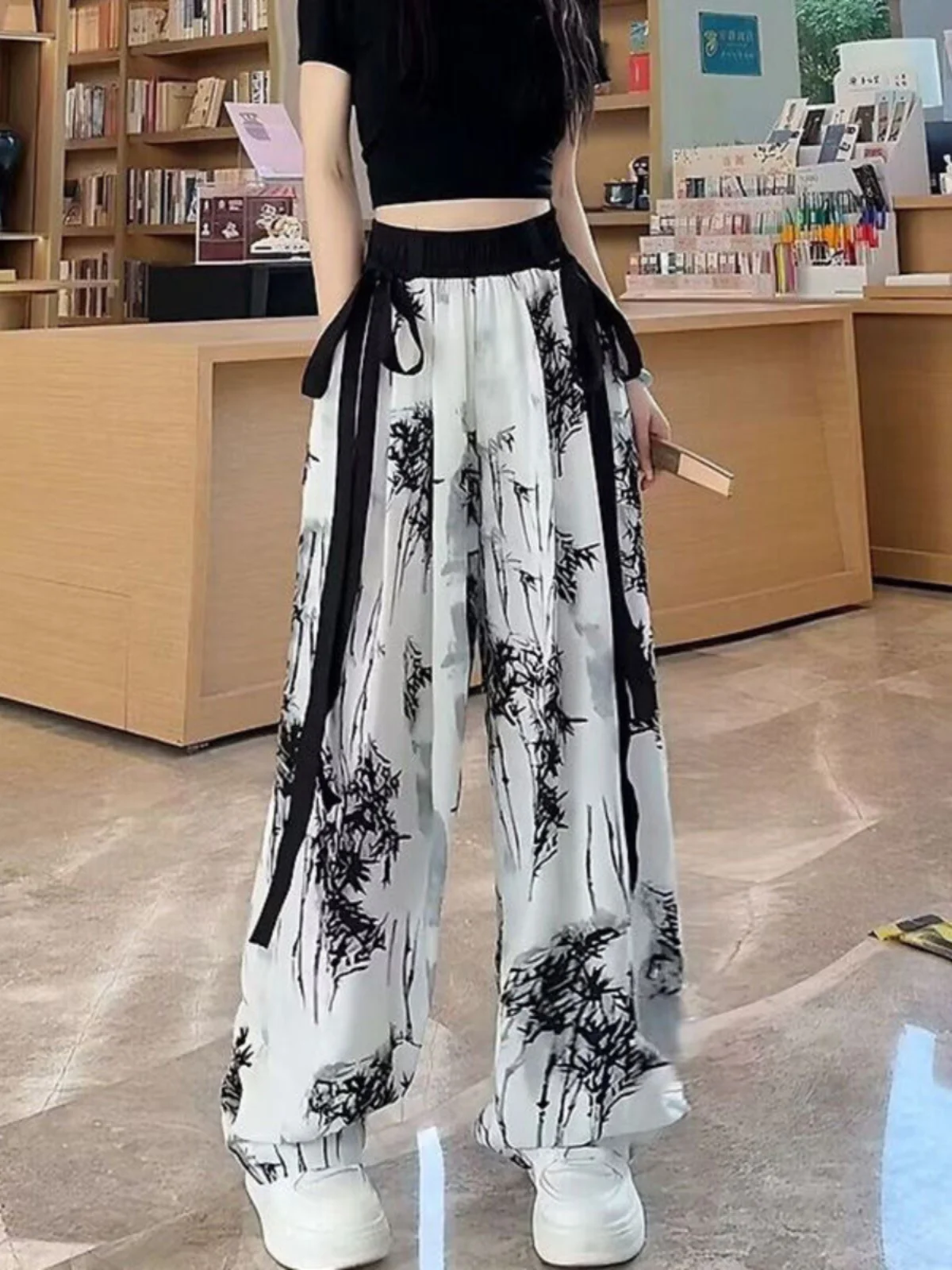 High Waist Wide Leg Casual Pants for plus Size Women Ice Silk Floor Length Straight Cut Commuter Style Korean Fashion
High Waist Wide Leg Casual Pants for plus Size Women Ice Silk Floor Length Straight Cut Commuter Style Korean Fashion