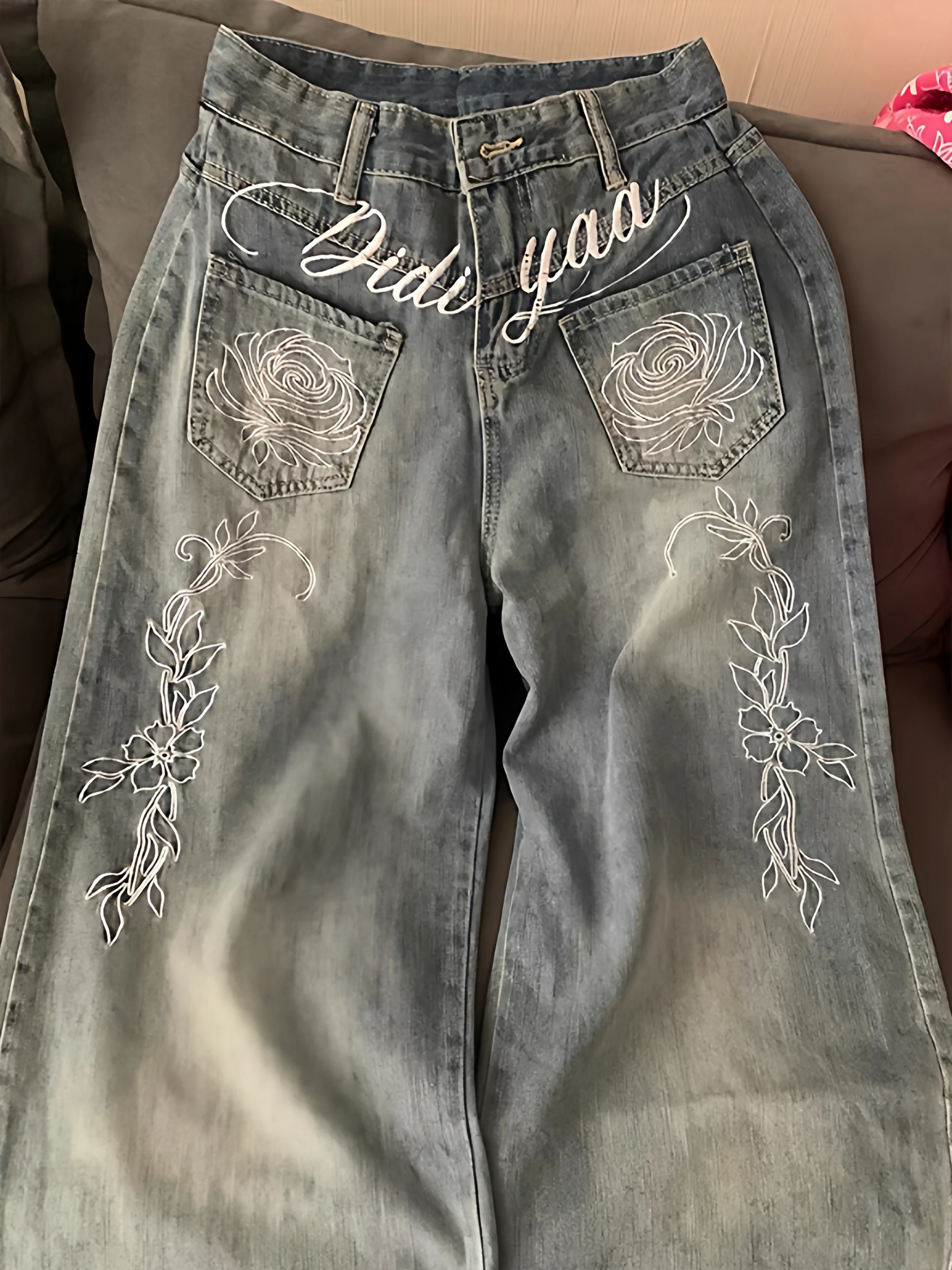 American High Street Floral Letter Embroidery Jeans Women's Autumn Winter New Design Loose Straight Knife Pants
American High Street Floral Letter Embroidery Jeans Women's Autumn Winter New Design Loose Straight Knife Pants
