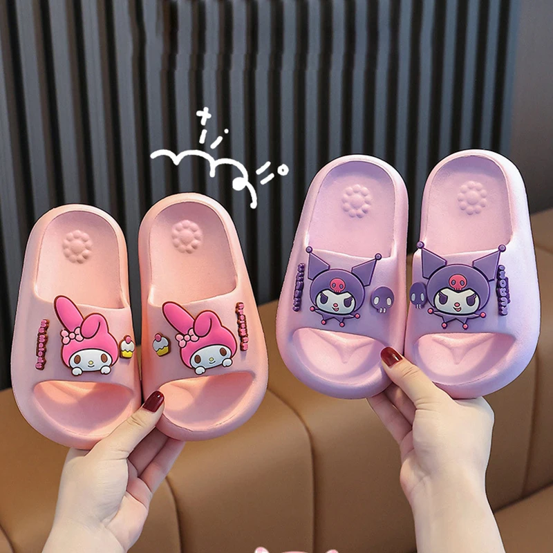 Детские летние тапочки Kawaii Sanrio, аниме мультфильм Kuromi Cinnamoroll, Детские комнатные тапочки, домашние Нескользящие шлепанцы, подарок для девочки
Детские летние тапочки Kawaii Sanrio, аниме мультфильм Kuromi Cinnamoroll, Детские комнатные тапочки, домашние Нескользящие шлепанцы, подарок для девочки