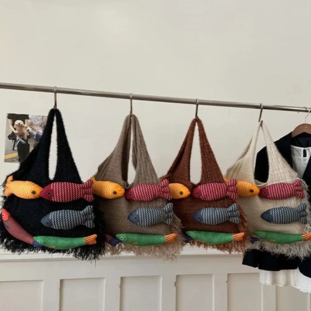 Cute Casual Fish Pattern Woven Bag Large Capacity Plush Knitted Tote Bag Korea Style All-match Boho Shoulder Bags Gift Idea
Cute Casual Fish Pattern Woven Bag Large Capacity Plush Knitted Tote Bag Korea Style All-match Boho Shoulder Bags Gift Idea