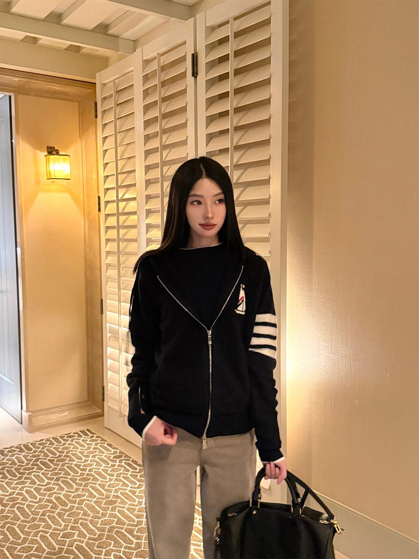 Вязаный свитер Rosie's Preppy из мягкой шерсти, длинный, с узором «якорь», повседневный базовый вариант для прогулок, трикотаж с четырьмя полосками
Вязаный свитер Rosie's Preppy из мягкой шерсти, длинный, с узором «якорь», повседневный базовый вариант для прогулок, трикотаж с четырьмя полосками