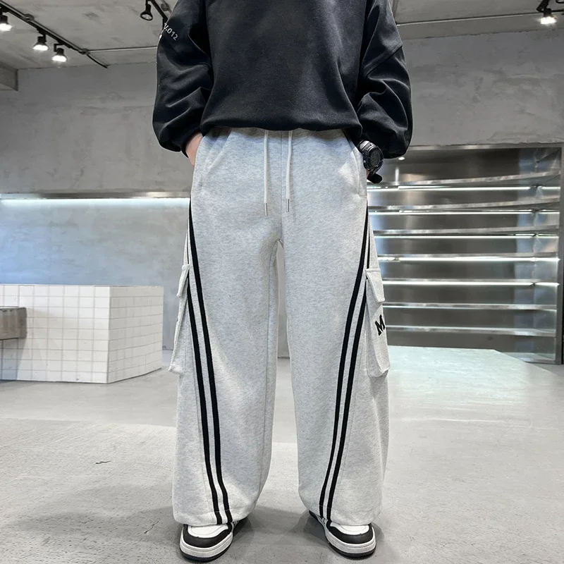 Флисовые брюки для мальчиков, новинка 2025 года, осенние и зимние свободные брюки высокого качества, 4-15 лет.
Флисовые брюки для мальчиков, новинка 2025 года, осенние и зимние свободные брюки высокого качества, 4-15 лет.