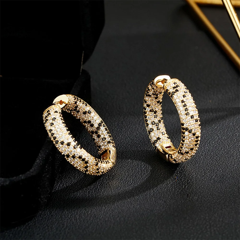 Vintage fashion classic leopard print earrings copper plated 18K gold earrings ear buckle
Vintage fashion classic leopard print earrings copper plated 18K gold earrings ear buckle