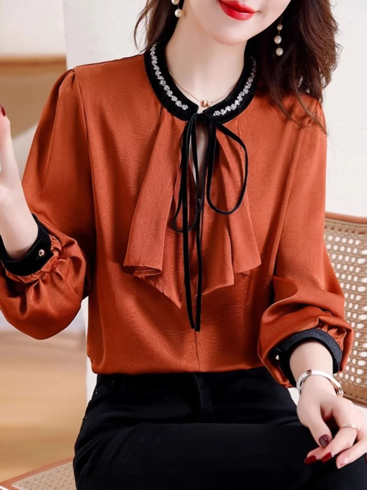 Fashionable Acetate Shirt with Heavy Embellishment Long Sleeves Stand Collar Bowtie Elegant Women's Premium Quality Top
Fashionable Acetate Shirt with Heavy Embellishment Long Sleeves Stand Collar Bowtie Elegant Women's Premium Quality Top