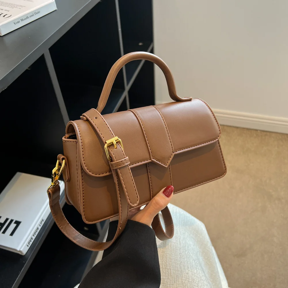Texture women's bag 2026 new bag fashion niche trend crossbody bag retro versatile small square bag single shoulder commuting
Texture women's bag 2026 new bag fashion niche trend crossbody bag retro versatile small square bag single shoulder commuting