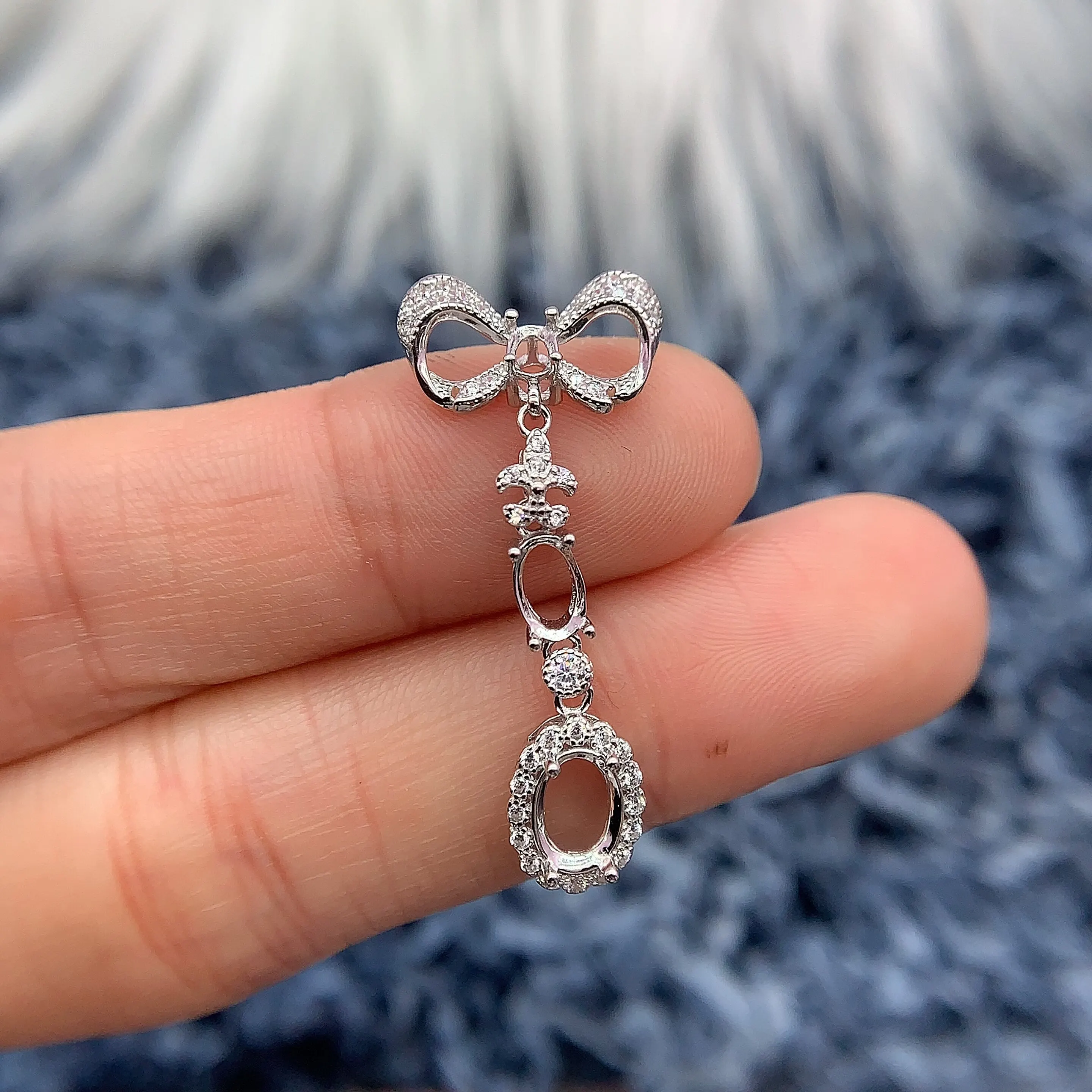 MeiBaPJ Inlay Oval 3*5+4*6+5*7mm S925 Sterling Silver Pendant Setting(3Stone)Light Luxury Charm personality Jewelry wholesale
MeiBaPJ Inlay Oval 3*5+4*6+5*7mm S925 Sterling Silver Pendant Setting(3Stone)Light Luxury Charm personality Jewelry wholesale
