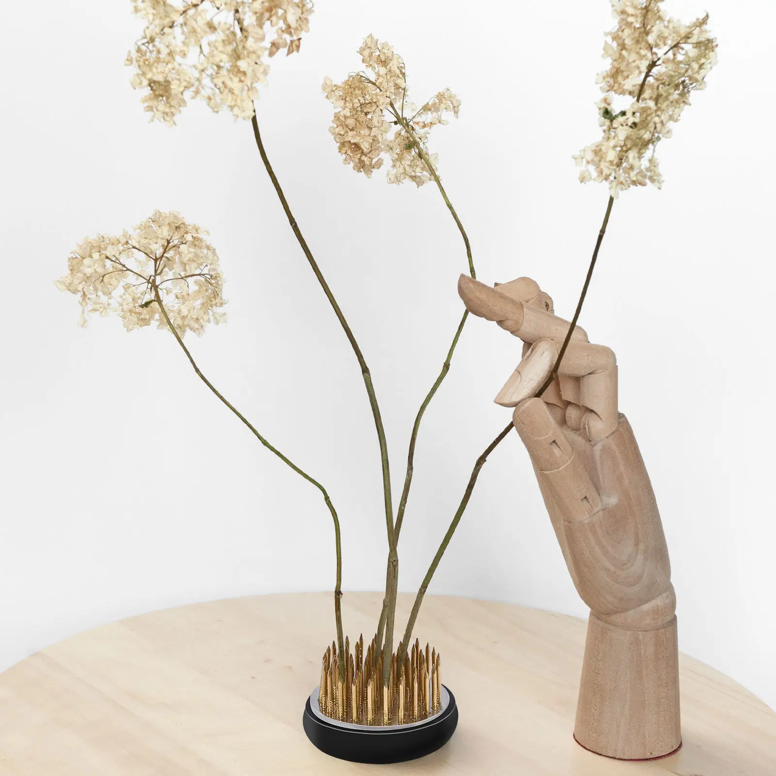 Floral Frogs 1pcs Round Flower Arrangement Holder for Ikebana Pin Art Fixed Tools Flower Frogs for Arrangements Elegant Design
Floral Frogs 1pcs Round Flower Arrangement Holder for Ikebana Pin Art Fixed Tools Flower Frogs for Arrangements Elegant Design