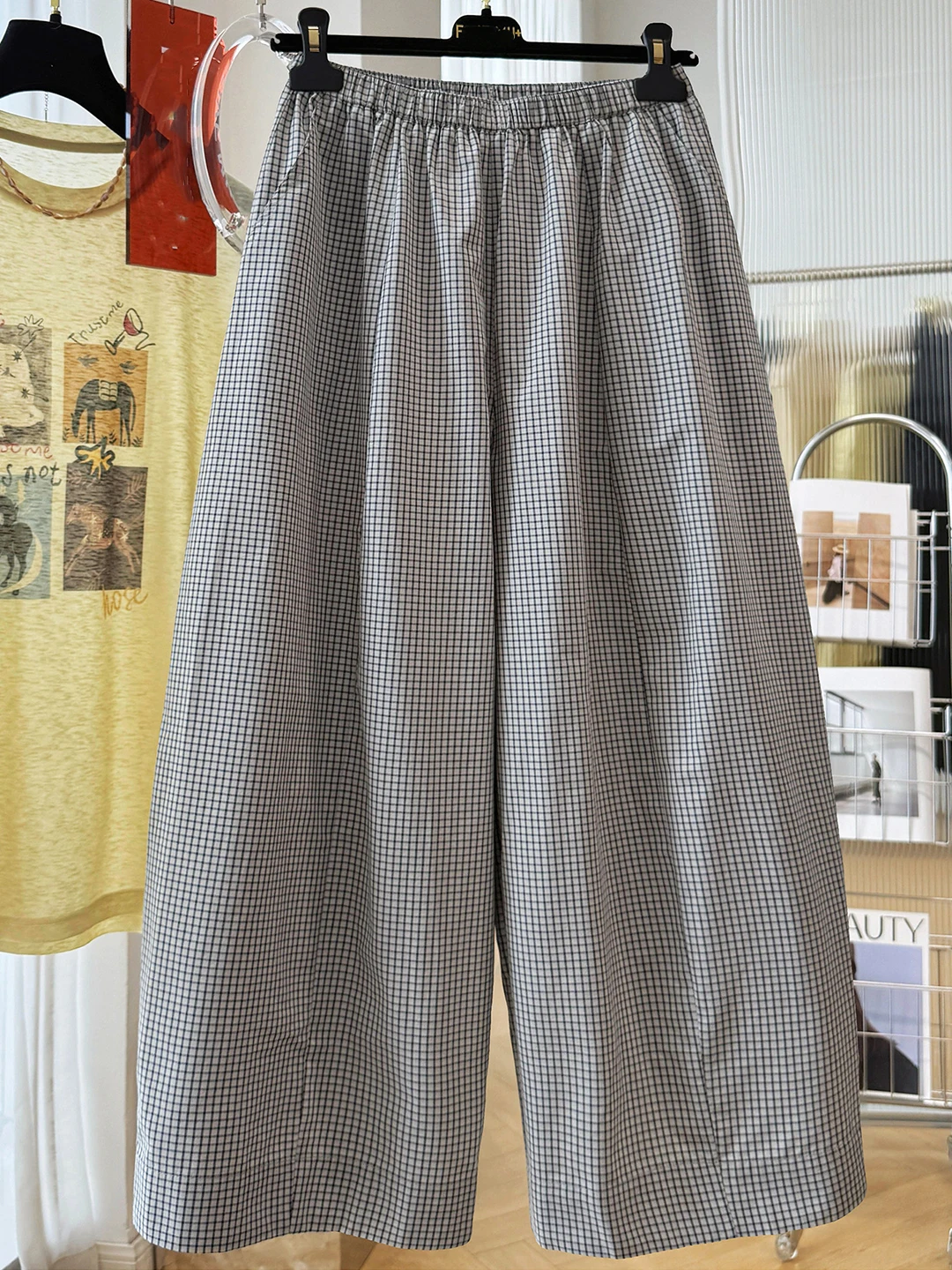 Korean Style Vintage Plaid Wide Leg Pants Women's Loose Slim Elastic Waist Casual Balloon Pants Summer New Arrival
Korean Style Vintage Plaid Wide Leg Pants Women's Loose Slim Elastic Waist Casual Balloon Pants Summer New Arrival
