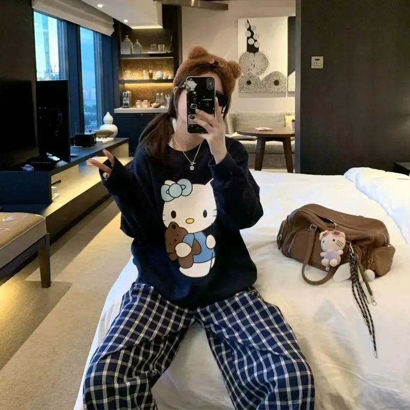 Комплект пижам Sanrio Hello Kitty, комплект из двух предметов, хлопковая одежда для женщин, для дома и улицы, в корейском стиле, весна-осень, популярная домашняя одежда на Instagram
Комплект пижам Sanrio Hello Kitty, комплект из двух предметов, хлопковая одежда для женщин, для дома и улицы, в корейском стиле, весна-осень, популярная домашняя одежда на Instagram