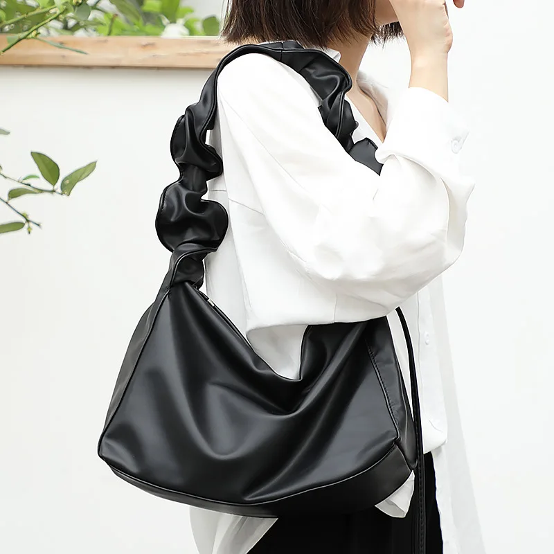 Korean Style Pleated Simple Retro Underarm Shoulder Bag Casual and Fashionable Crossbody Women's Bag
Korean Style Pleated Simple Retro Underarm Shoulder Bag Casual and Fashionable Crossbody Women's Bag
