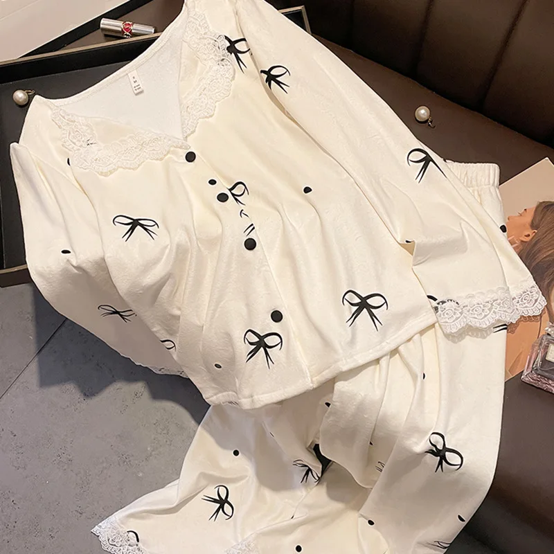 Sweet Lace Trim Pajamas Suit Women Warm Island Velvet Top Pants 2Pcs Loungewear Print Home Clothes Sleepwear Warm Nightwear
Sweet Lace Trim Pajamas Suit Women Warm Island Velvet Top Pants 2Pcs Loungewear Print Home Clothes Sleepwear Warm Nightwear